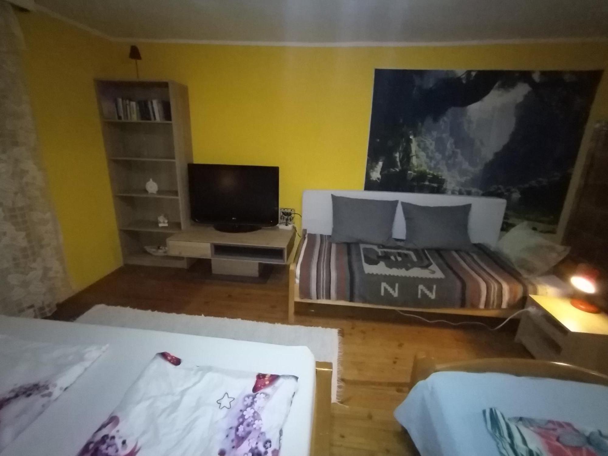 Ferienwohnung Kert Oevezeti Lakas Gyöngyös Exterior foto
